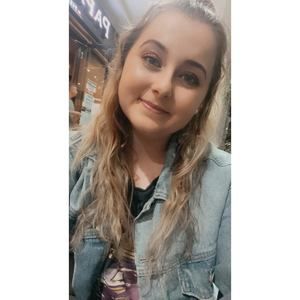 Meet your Posher, Abbie